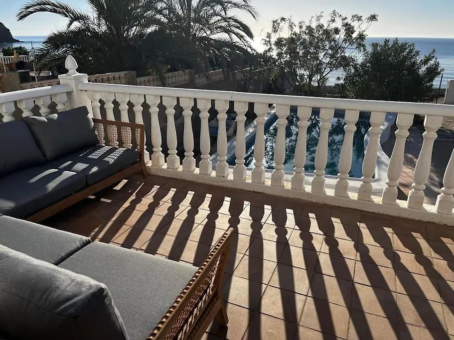 Villa Los Pies En Agua - A Beachfront Refuge 卡沃内拉斯